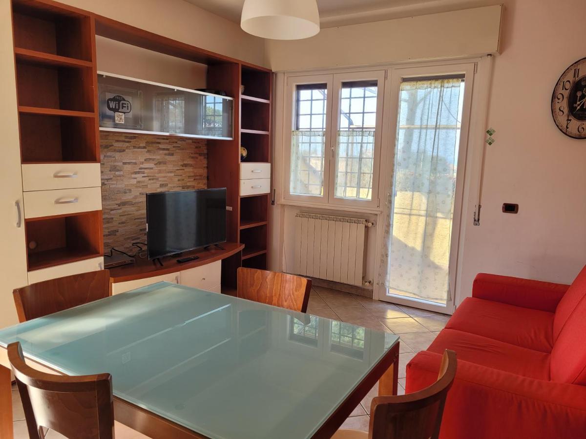 Villa Rimini - Seaview & Roman Holidays Apartments - Garden&Beach 300Mt 안치오 외부 사진