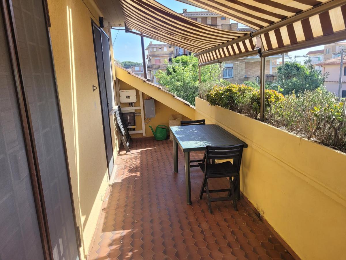 Villa Rimini - Seaview & Roman Holidays Apartments - Garden&Beach 300Mt 안치오 외부 사진