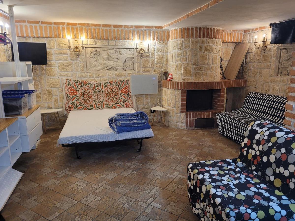 Villa Rimini - Seaview & Roman Holidays Apartments - Garden&Beach 300Mt 안치오 외부 사진