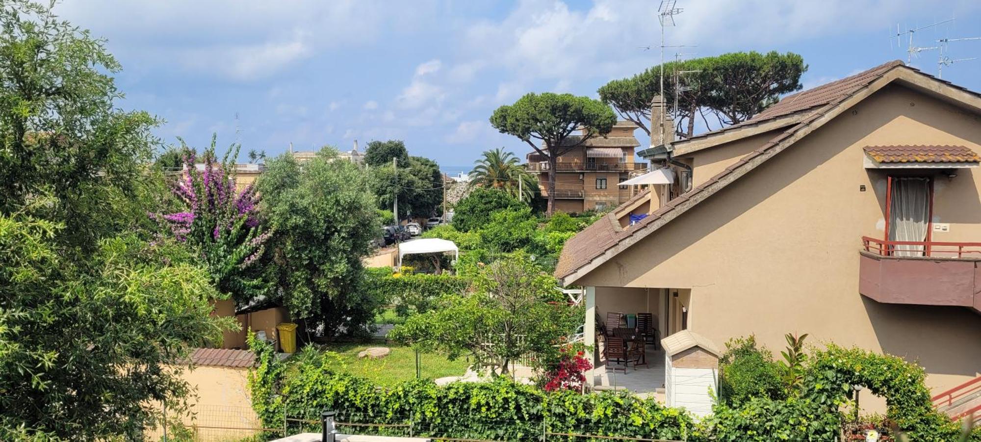 Villa Rimini - Seaview & Roman Holidays Apartments - Garden&Beach 300Mt 안치오 외부 사진