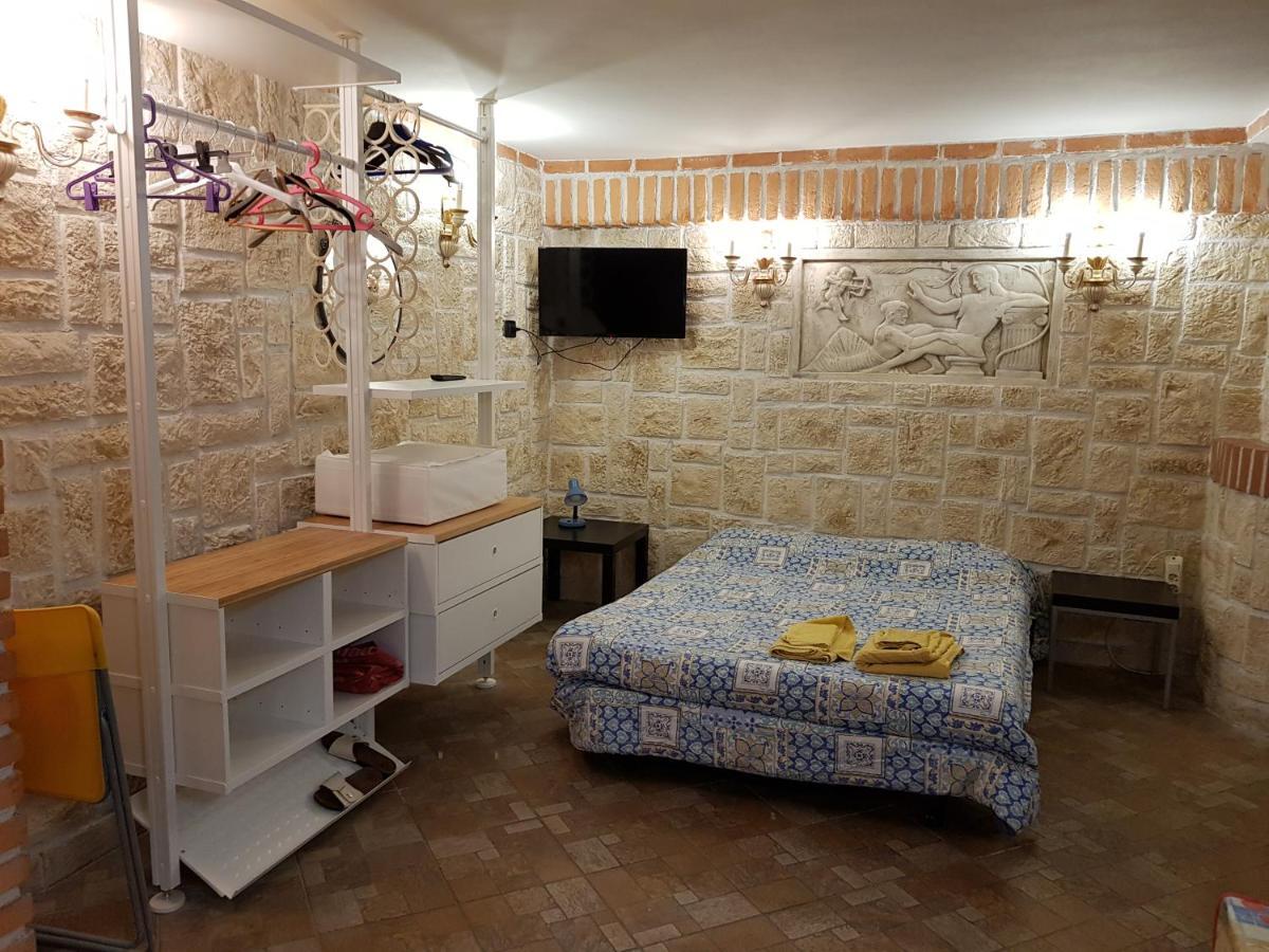 Villa Rimini - Seaview & Roman Holidays Apartments - Garden&Beach 300Mt 안치오 외부 사진