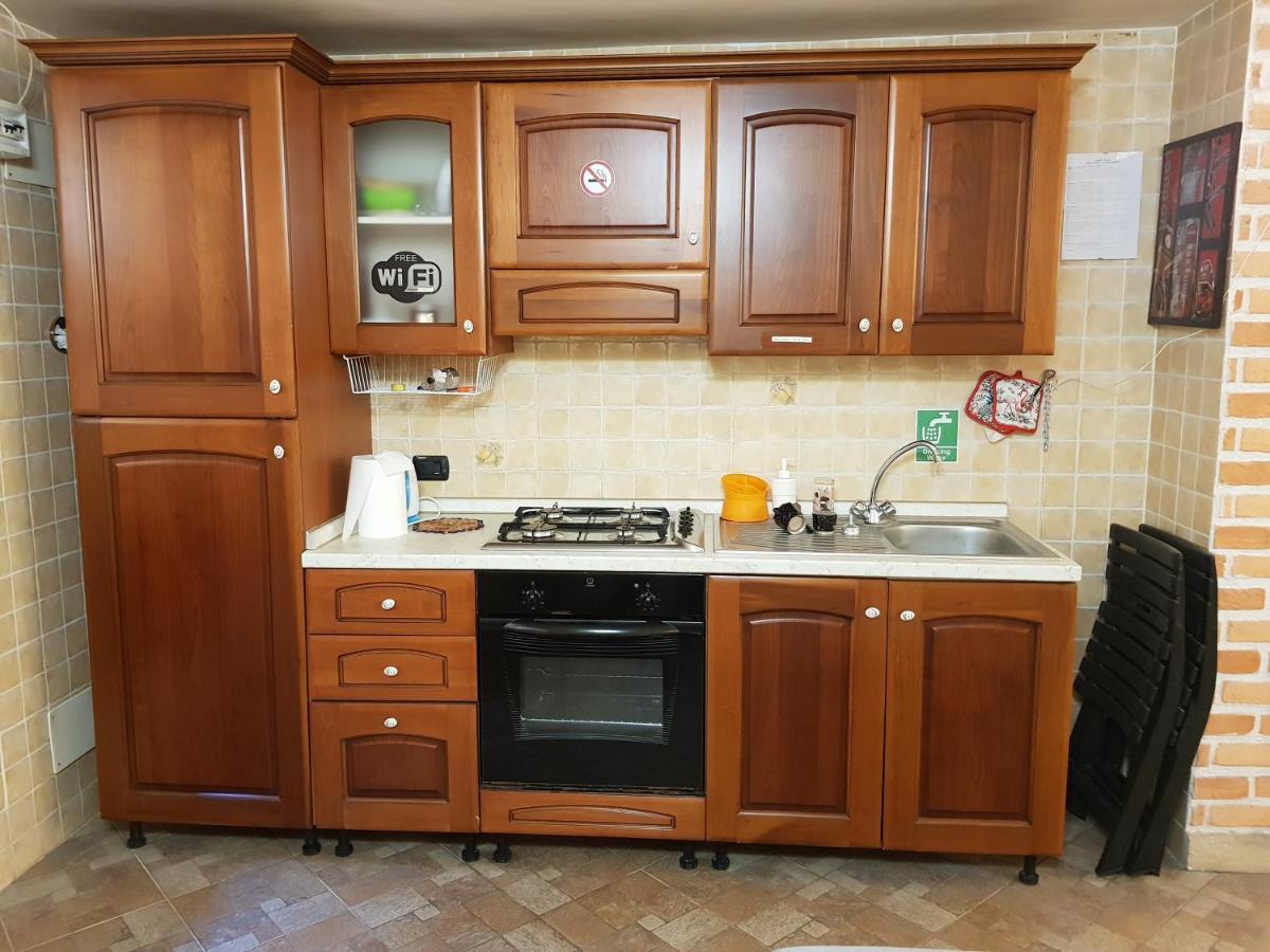 Villa Rimini - Seaview & Roman Holidays Apartments - Garden&Beach 300Mt 안치오 외부 사진